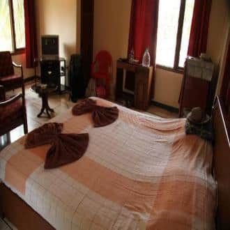 Stay In A Guesthouse In Candolim, Goa 2